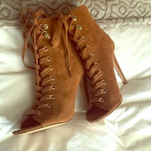 Lace up booties with stiletto heel